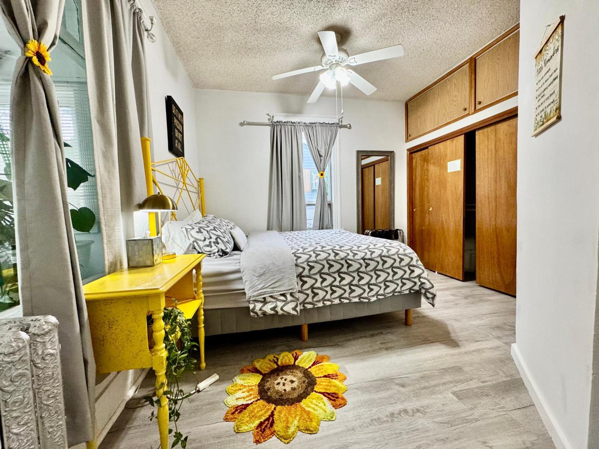 Seattle Home With 2 Bedrooms A King Bed Queen Bed And An Extra Sofa Bed Located 10 Minutes From Seatac Airport And 20 Minutes From Downtown Kültér fotó